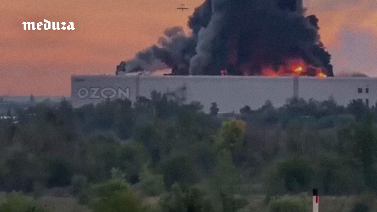 Война. 1641-й день. Украина после месяца атак на Wildberries впервые ударила по складу Ozon. В Кривом Роге 16 погибших после удара России по торговому центру
