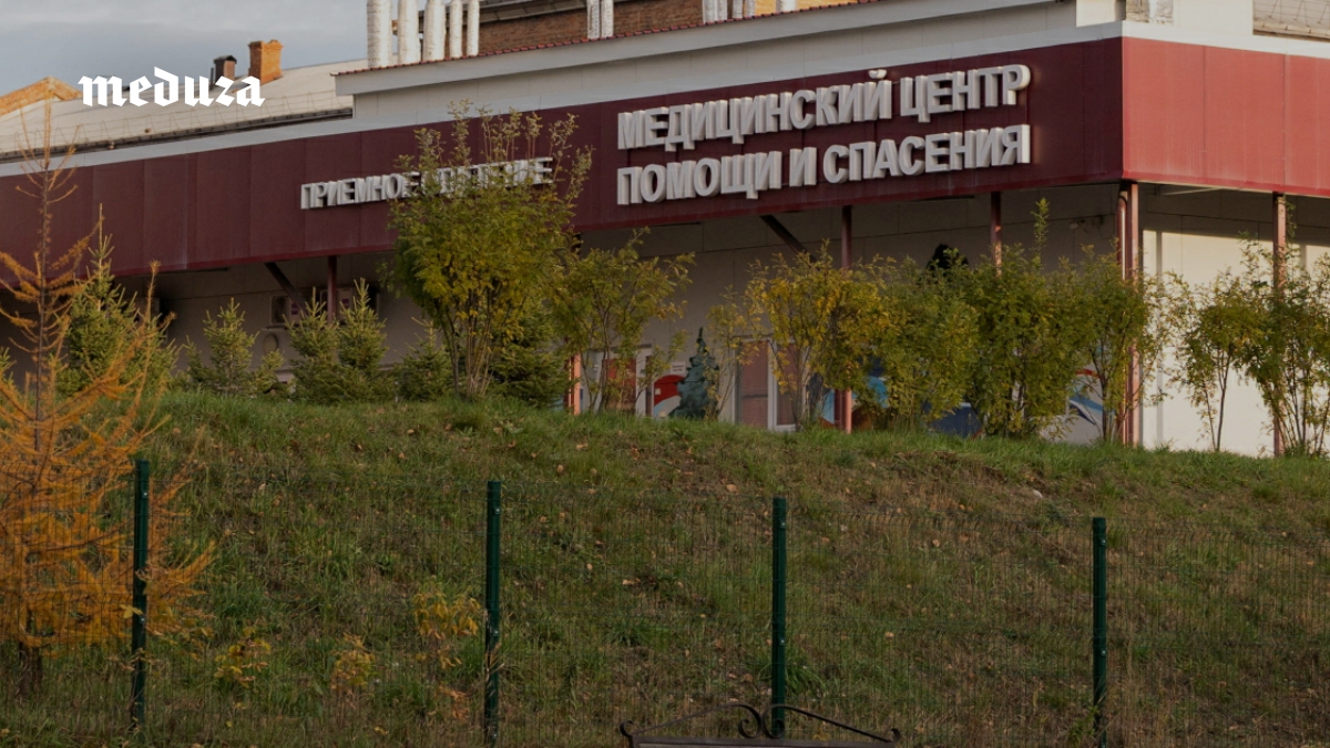 В Иркутской области умерла сотрудница противочумного института. Власти ввели карантин — но отрицают угрозу чумы. Репортаж «Людей Байкала» о том, как местные жители пытаются разобраться в происходящем