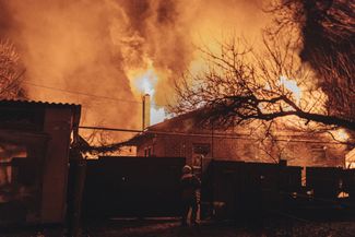 Пожар в селе Ивановское после обстрела