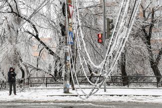 Ice on power lines. November 19, 2020.