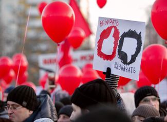 A protest against Yekaterinburg’s abolition of direct mayoral elections on April 2, 2018