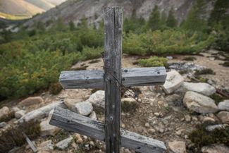 A cross at a civilian graveyard