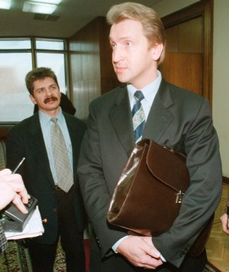 Глава Российского фонда федерального имущества Игорь Шувалов, 24 ноября 1998 года