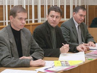 Ivan Pavlov, Grigory Pasko, and Anatoly Pyshkin in court on October 29, 2001
