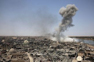 Авиаудар войск коалиции по позициям ИГИЛ. Мосул, Ирак, 9 июля 2017 года