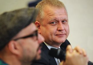 Кирилл Серебренников и бывший руководитель департамента культуры Москвы Сергей Капков. 3 марта 2014 года