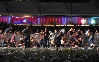 Стрельба на кантри-фестивале в Лас-Вегасе, где погибли 59 человек. Невада, 1 октября