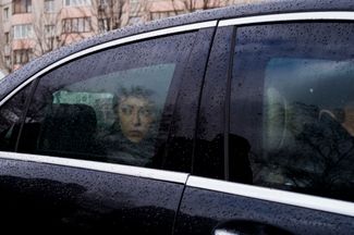 Премьер-министр Италии Джорджа Мелони посетила Киевскую область — в частности, место массового захоронения мирных жителей, убитых российскими военными в Буче, и город Ирпень. Как <a href="https://www.facebook.com/koda.gov.ua/posts/pfbid02bXMxb4WAA65j5eE81RmNX5ieAB5BETYWn6844c29BdRSk1DGJkJYmSx8SMUSj8gtl" rel="noopener noreferrer" target="_blank">отмечает</a> Киевская областная военная администрация, Мелони «была глубоко поражена увиденным». Российские войска отступили из Бучи и Ирпеня в апреле 2022 года. В обоих городах за время оккупации были жестоко убиты сотни мирных жителей