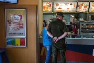 A line at “DonMac”—a fastfood restaurant opened by Donetsk entrepreneurs in an abandoned McDonald's.