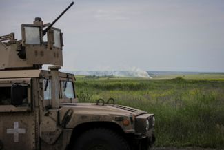 Военный автомобиль ВСУ недалеко от Нескучного