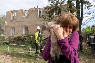 War of the Day 1578. Raids in the Penza region. Human rights activists talk about dozens of people detained (and already sent to war). The authorities claim that there are no raids, and that all of their videos are fabricated