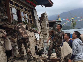 Разбор завалов в Тибетском автономном районе, Китай