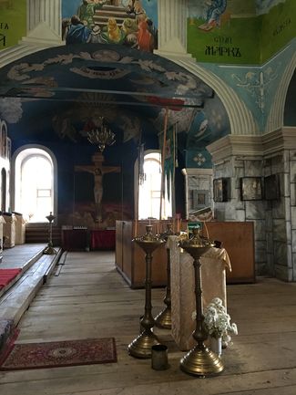 Внутри Ильинской церкви в Трубчевске, ноябрь 2018 года