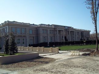 Внешний вид дворца. Фото, распространившееся в интернете в 2011 году
