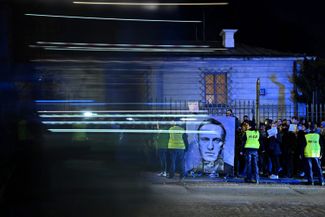 Акция напротив посольства России в Варшаве