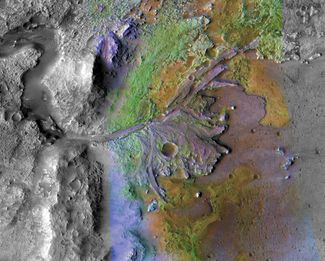 Изображение части кратера Езеро, куда NASA собирается отправить марсоход в 2020 году. На снимке видно русло высохшей реки.