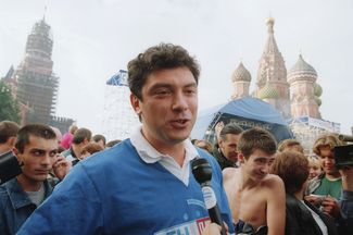Nemtsov at a concert in Moscow’s Red Square sponsored by his party, the Union of Right Forces, August 29, 1999.