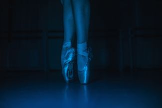 Репетиция без света в балетной школе в Одессе. Декабрь 2022 года