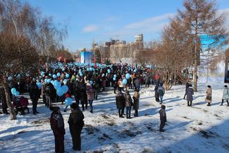 Сквер на Октябрьской площади в Екатеринбурге. 17 марта 2019 года