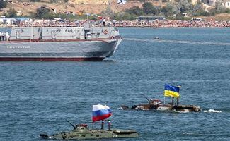 Празднование Дня Военно-морского флота России и Дня флота Украины в Севастополе с участием Путина и Януковича. 28 июля 2013 года