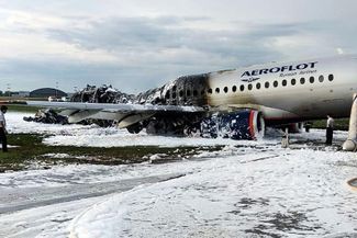 The remains of a Sukhoi Superjet 100 that <a href="https://meduza.io/en/feature/2019/05/07/investigators-focus-on-alleged-pilot-errors-in-moscow-airplane-fire" target="_blank">caught fire</a> when landing at Moscow Sheremetevo Airport on May 5, 2019, killing 41 people.