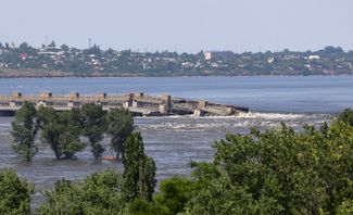 Вид на плотину Каховской ГЭС