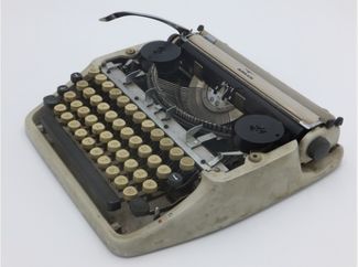 Пишущая машинка Михаила Розанова, автора «Неполитических писем», которые он опубликовал под псевдонимом П. Ростин