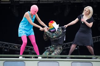 Pussy Riot на фестивале в Гластонбери