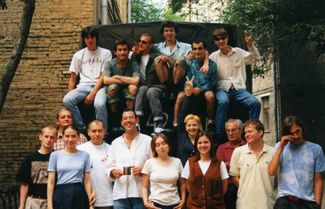 The first Moscow team of outreach volunteers from “Doctors Without Borders.” Moscow 1999.