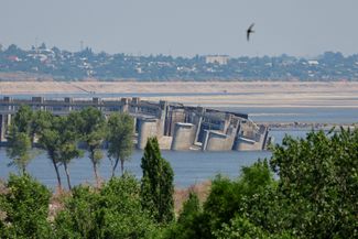 Разрушенная Новокаховская плотина. 5 июля 2023 года