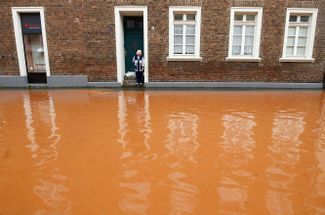 Затопленные улицы немецкого города Эрфштадт. 16 июля 2021 года