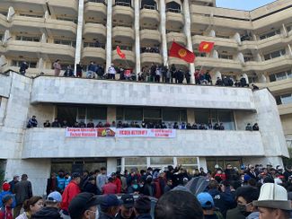 Sadyr Japarov’s supporters rally near the Issyk Kul hotel in Bishkek on October 15, 2020