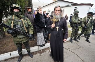 Father Ivan Katkalo in Perevalnoe. March 2, 2014.