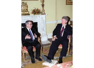 1997. Foreign Minister Primakov and US President Bill Clinton.