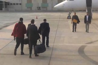 Обмен Бриттни Грайнер на Виктора Бута в аэропорту Абу-Даби. 8 декабря 2022 года