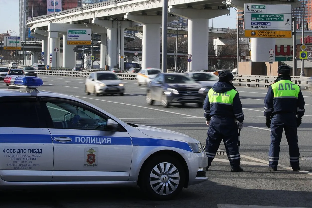 В Москве и Подмосковье вводят пропуска для поездок на личном и общественном  транспорте. Вот как это будет работать — Meduza