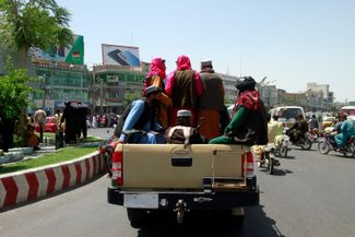 Талибы в захваченном Герате, 14 августа 2021 года