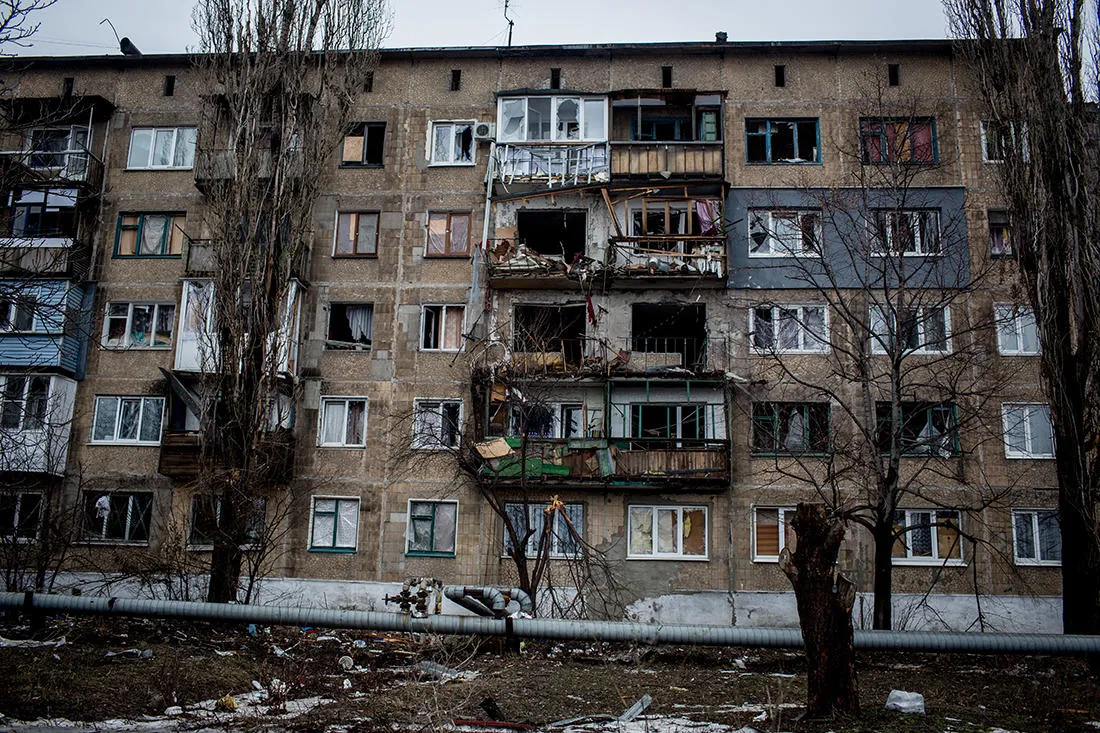 Выжить в Дебальцево Как выглядит город, оказавшийся в эпицентре войны.  Фотоистория — Meduza