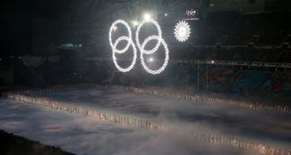 Олимпийские кольца на церемонии открытия Игр в Сочи