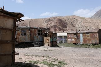 Киргизский поселок у границы с Синьцзяном, лето 2018 года