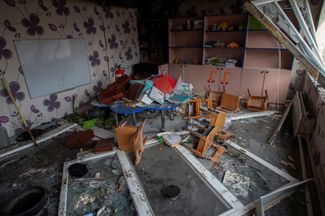 Одна из комнат в разрушенном ракетой детском саду Краматорска