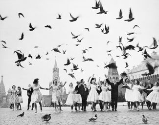 Pigeons of Peace. 1962.