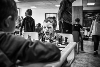 Категория «Спорт», второе место в номинации «Фотоистория». Участники молодежного турнира по шахматам в Чехии