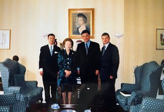 Борис Немцов и Владимир Кара-Мурза на встрече с Маргарет Тэтчер. Лондон, 2002 год