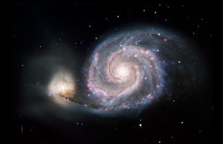 Галактика Водоворот. Она находится на расстоянии 23 миллиона световых лет от Земли