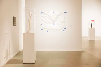 Работа художника Александра Архипенко «Эскиз для потолка» в Тель-Авивском художественном музее. Ее закрыли, чтобы защитить от возможных повреждений при ракетных ударах. 13 ноября 2023 года