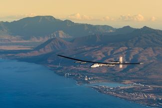 Solar Impulse 2 совершает полет над Гавайями
