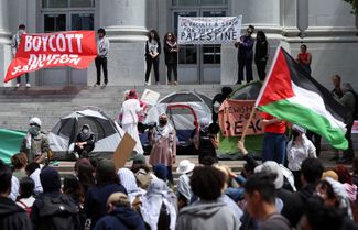 Палаточный лагерь протестующих в кампусе Калифорнийского университета в Беркли, 22 апреля 2024 года