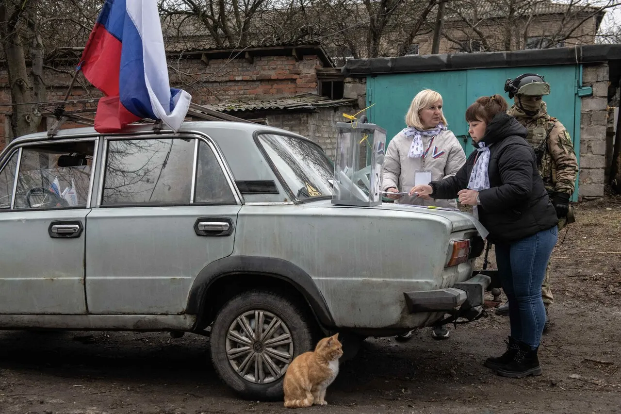 Российские войска теряют людей и технику под Купянском. Белгород вновь под  обстрелом Семьсот пятидесятый день войны. Фотографии — Meduza