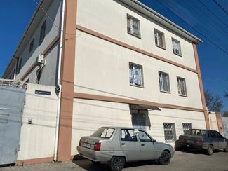 Возможное здание секретной тюрьмы, организованной на месте ИВС, где удерживают похищенных людей